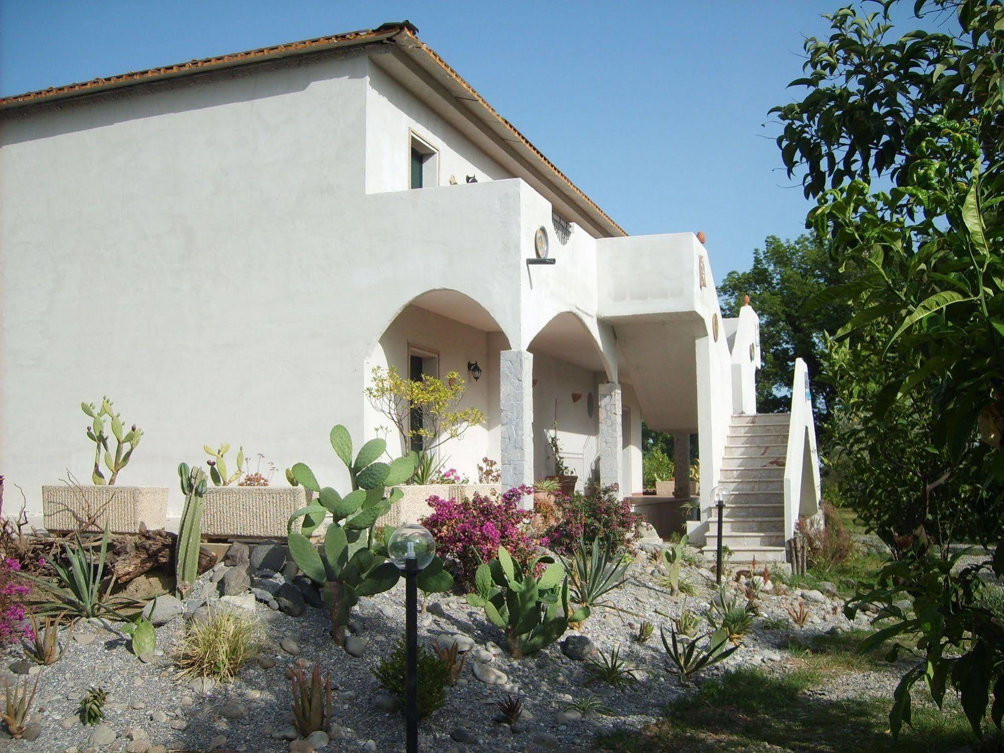 Agriturismo Terrenia Villa Trappitello Buitenkant foto