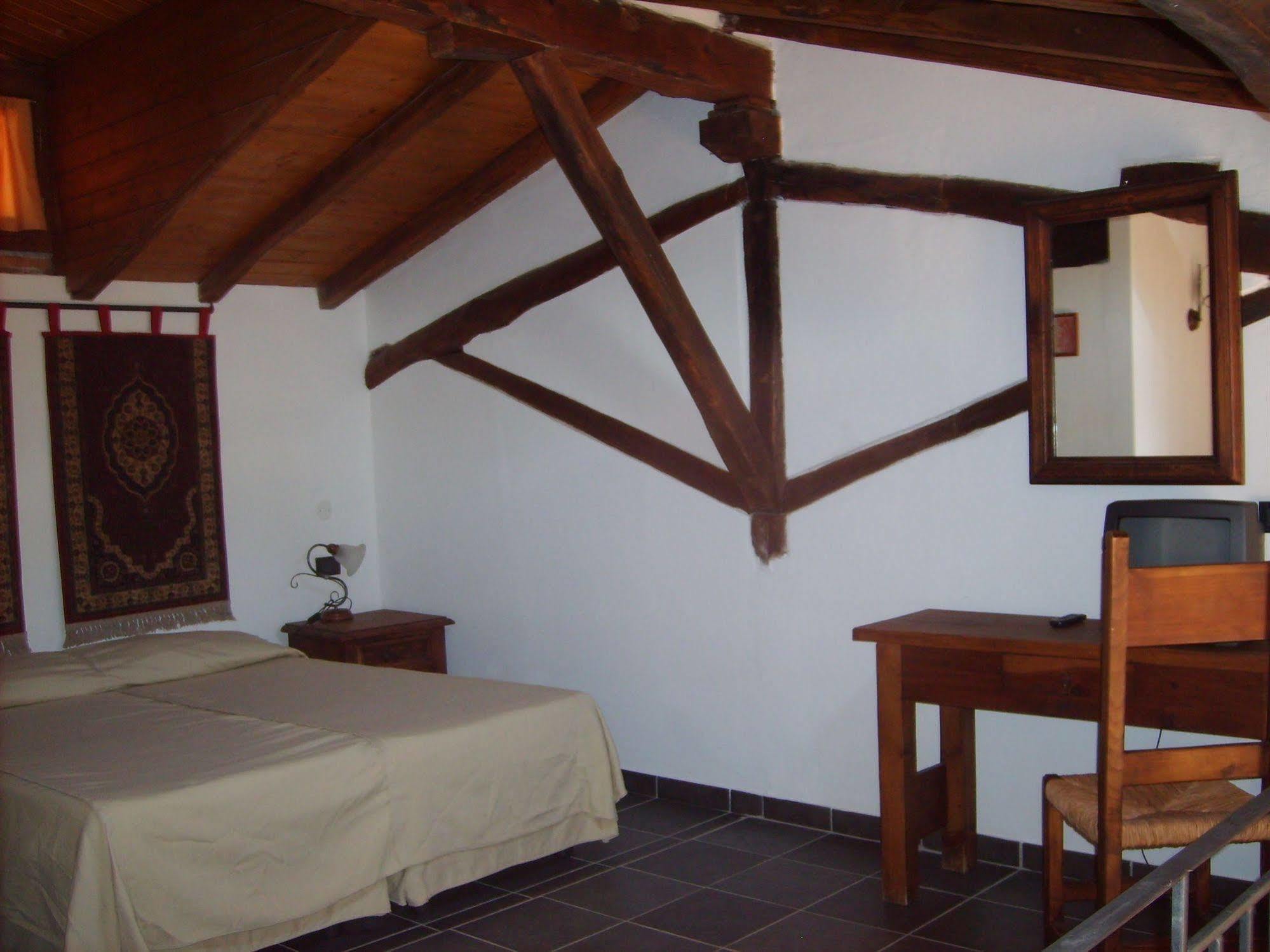Agriturismo Terrenia Villa Trappitello Buitenkant foto