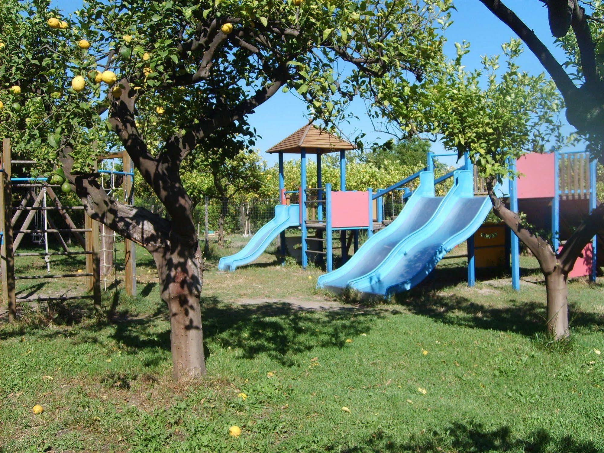 Agriturismo Terrenia Villa Trappitello Buitenkant foto